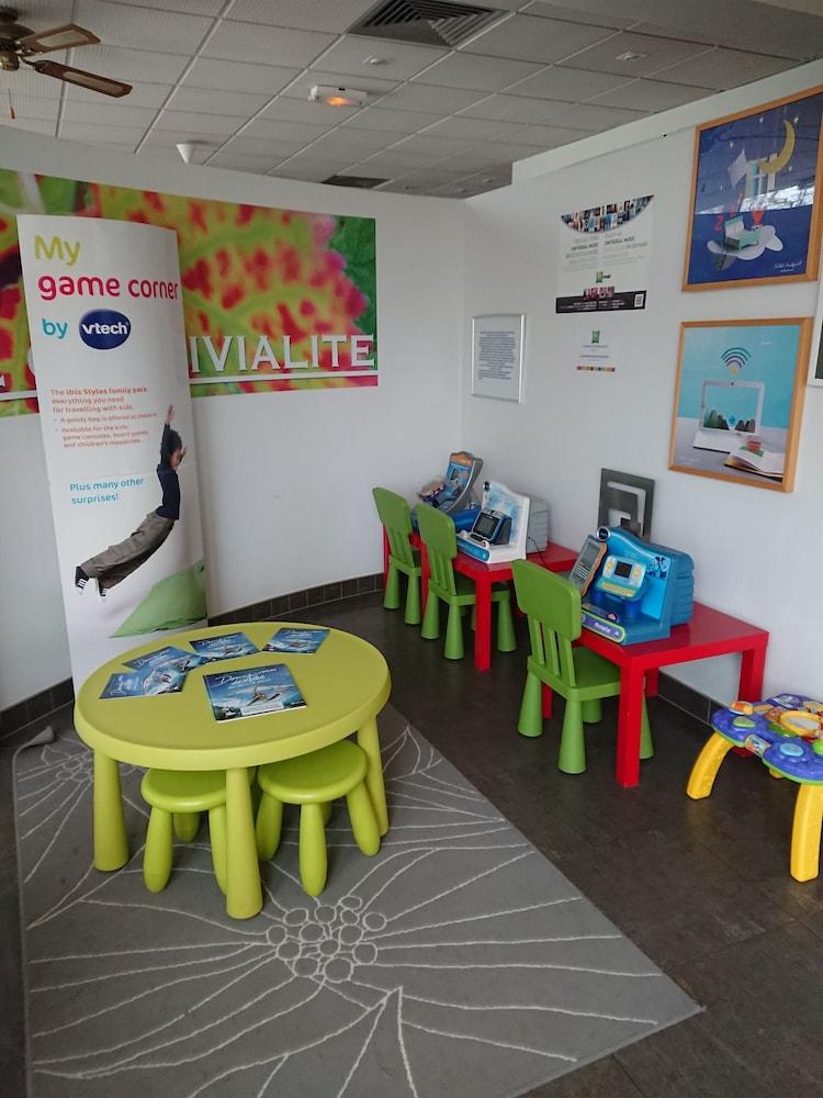 Ibis Styles Chinon Hotel Exterior photo