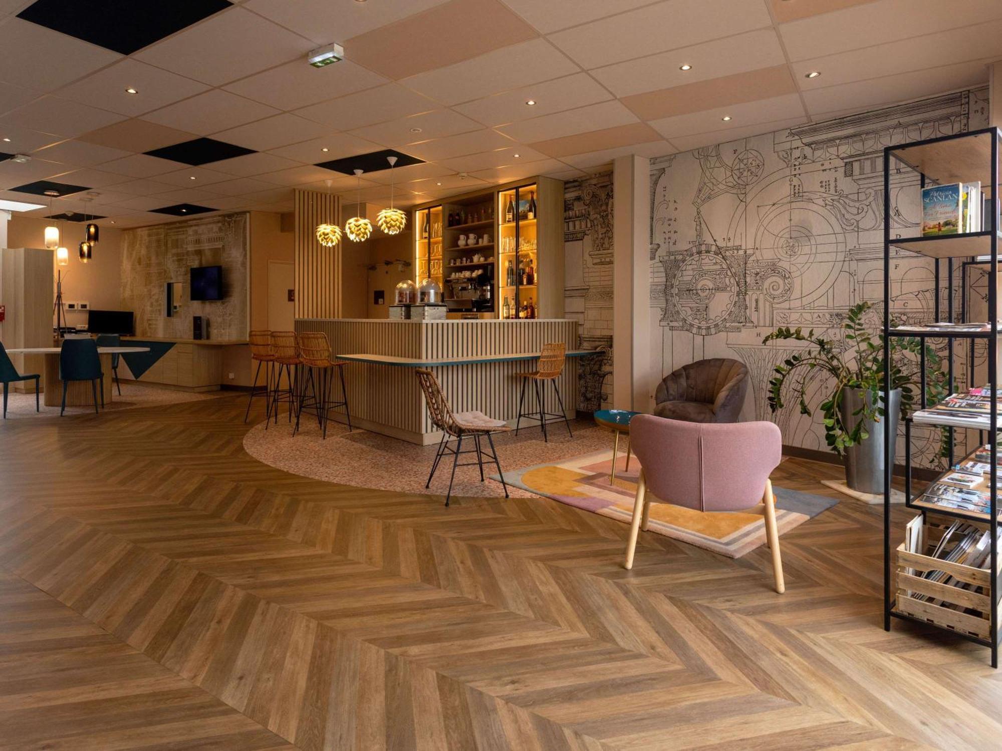 Ibis Styles Chinon Hotel Exterior photo