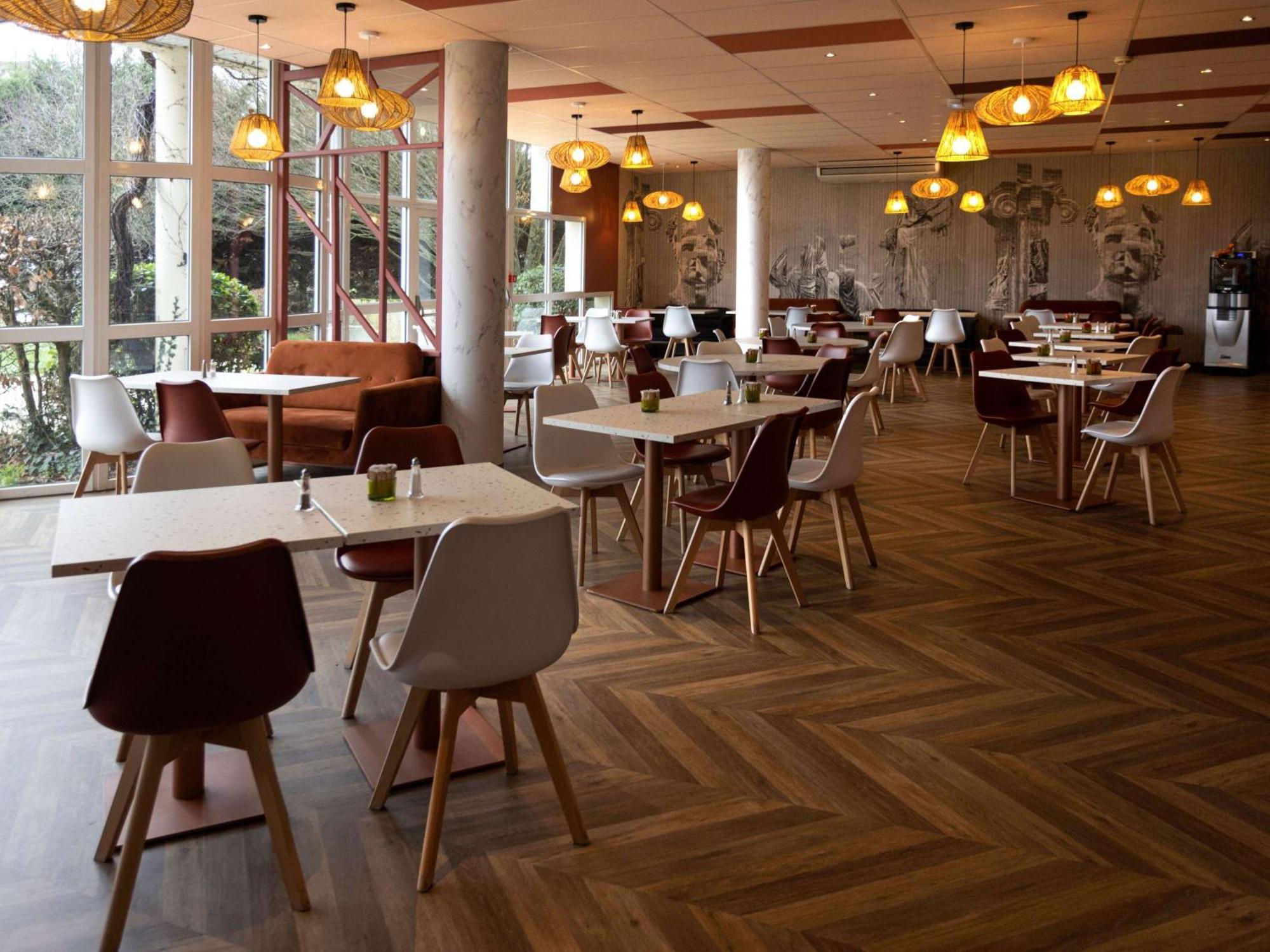 Ibis Styles Chinon Hotel Exterior photo