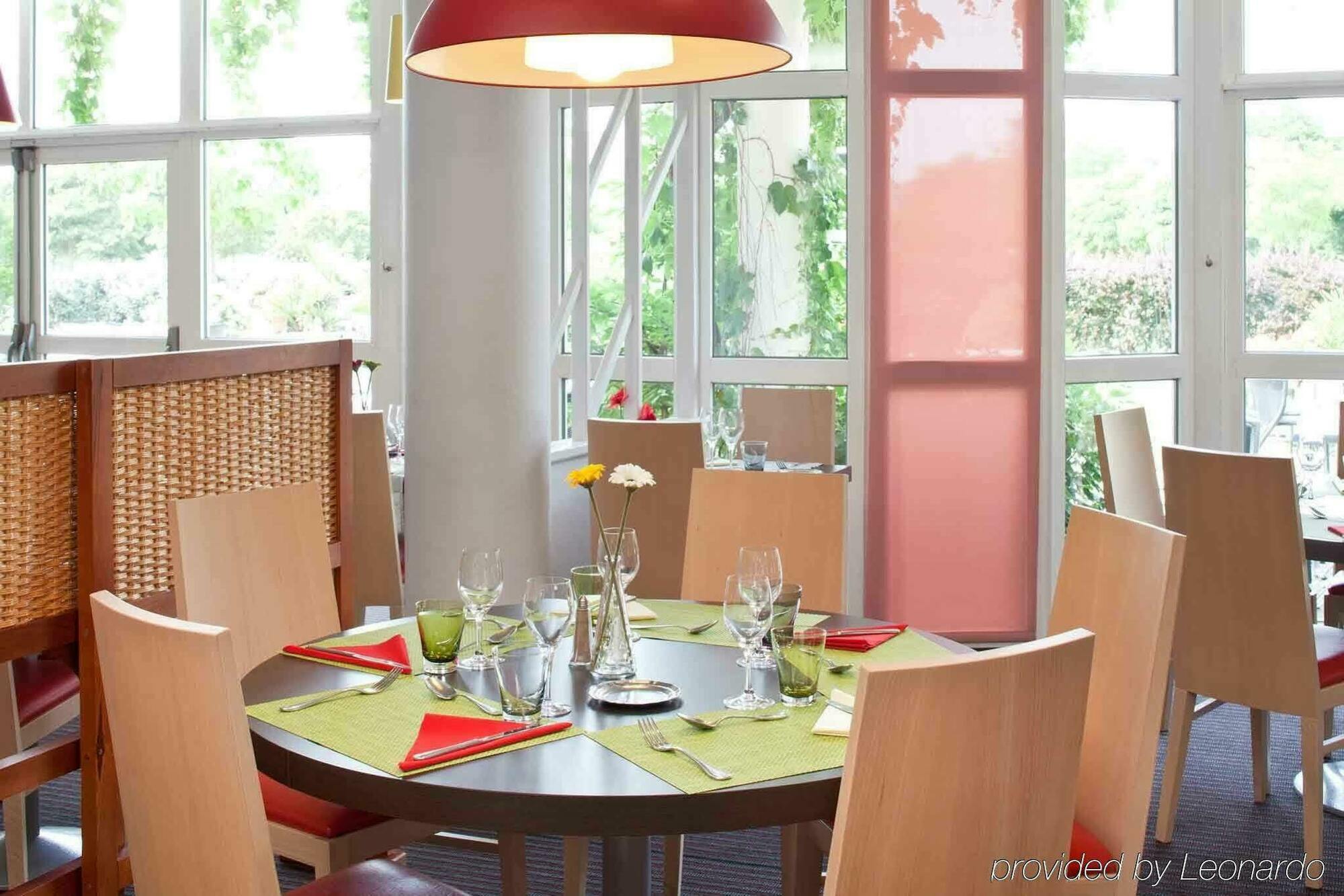 Ibis Styles Chinon Hotel Exterior photo